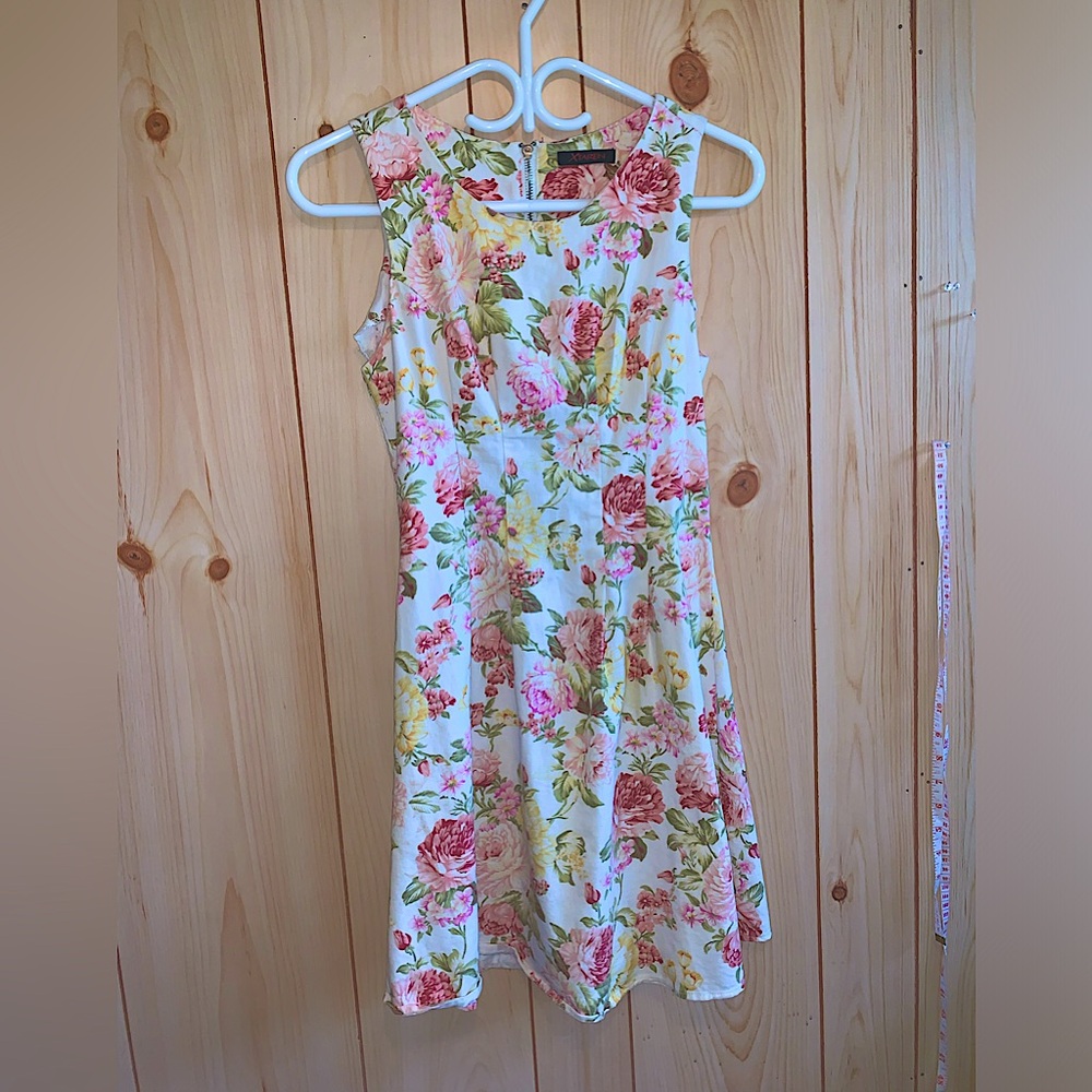 Xtaren short summer dress- small